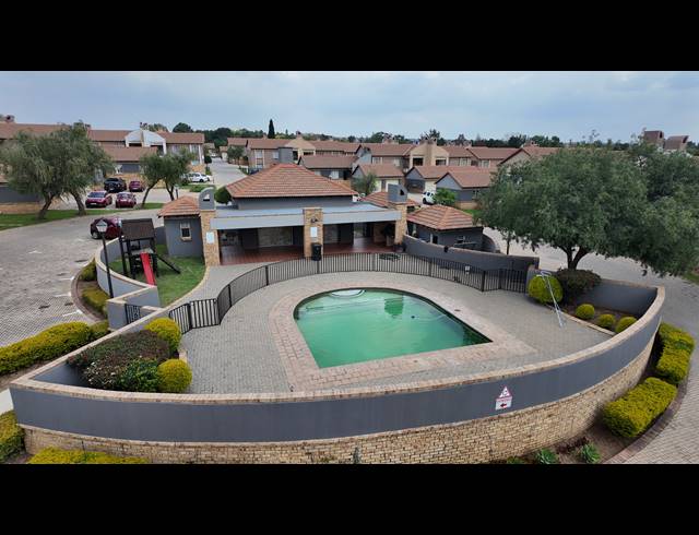 2 BEDROOM APARTMENT FOR SALE IN NOORDWYK